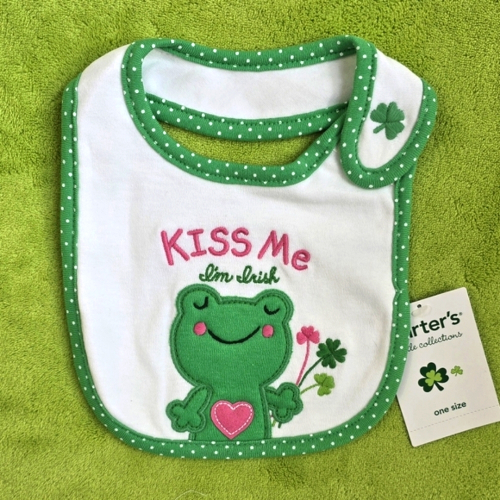 NWT - ST PATRICK'S DAY - Baby Girls BIB 🐸 Carter’s "KISS me I'm IRISH" (Q6)